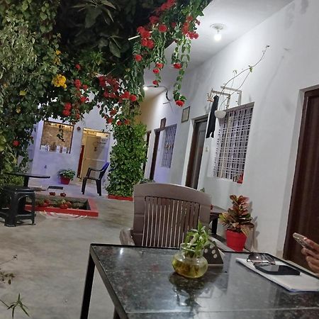 The Highvill Home Stay Khajuraho Bagian luar foto