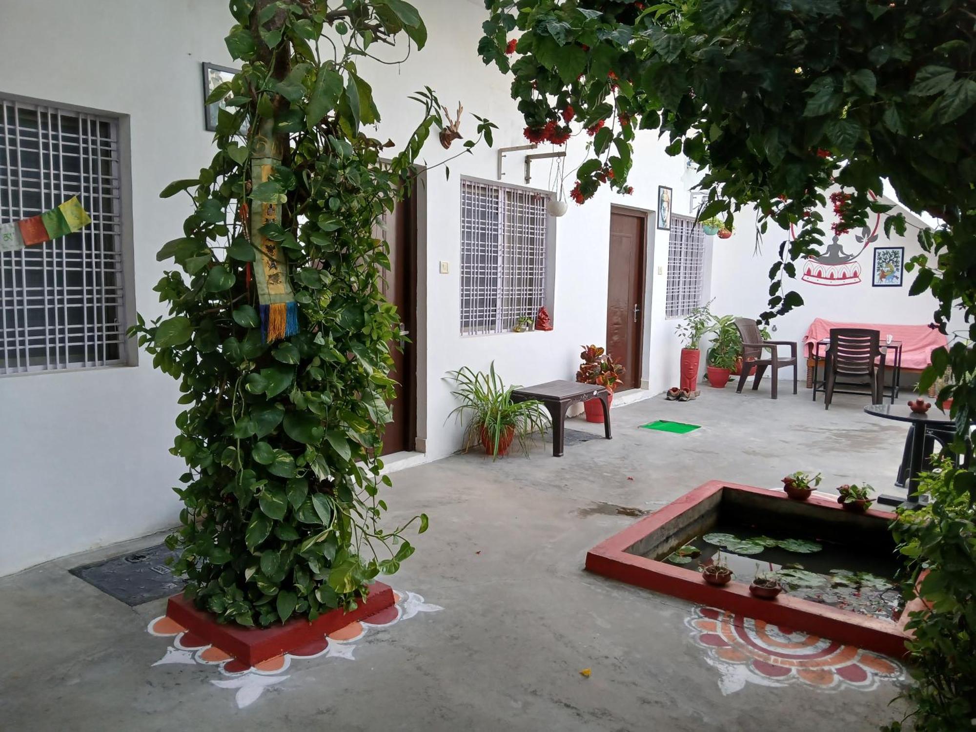 The Highvill Home Stay Khajuraho Bagian luar foto